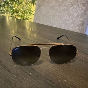 Ray-Ban Bronze and Black Sunglasses  aviators RB3561